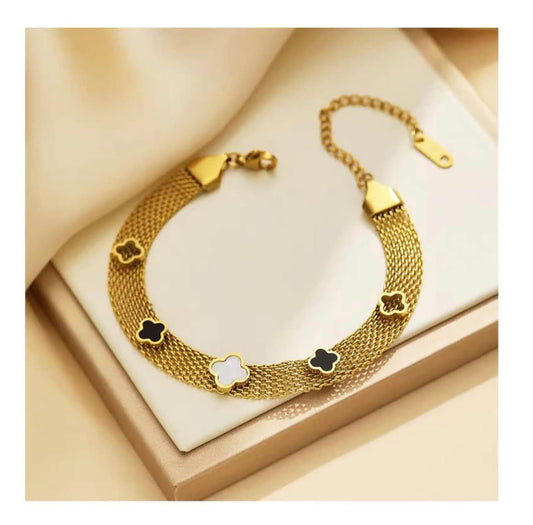 Beatrix Clover Bracelet